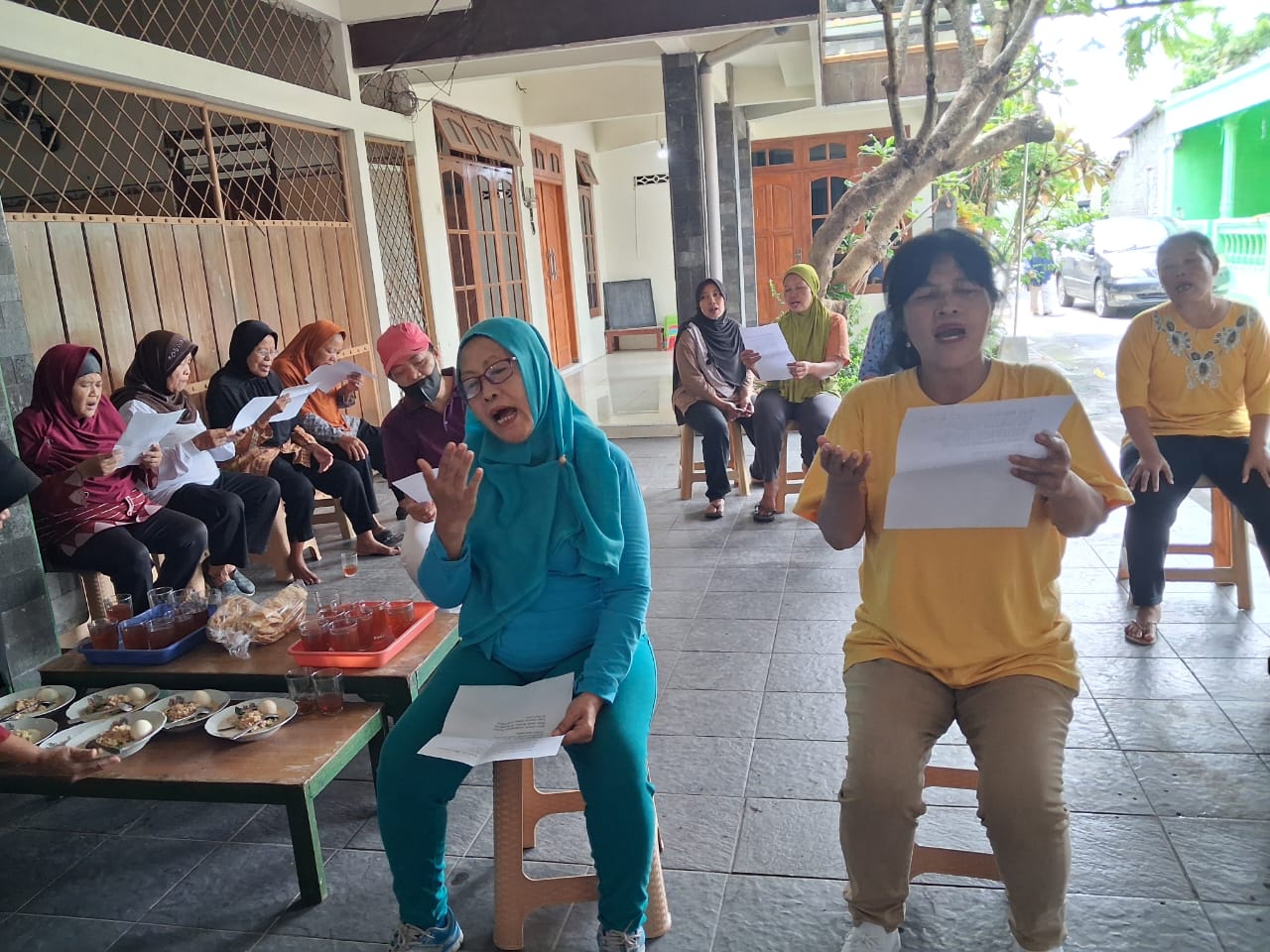 PMT Posyandu lansia menur 7